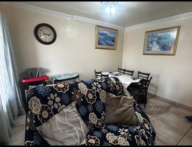 2 BEDROOM TOWNHOUSE FOR SALE IN MEYERVILLE